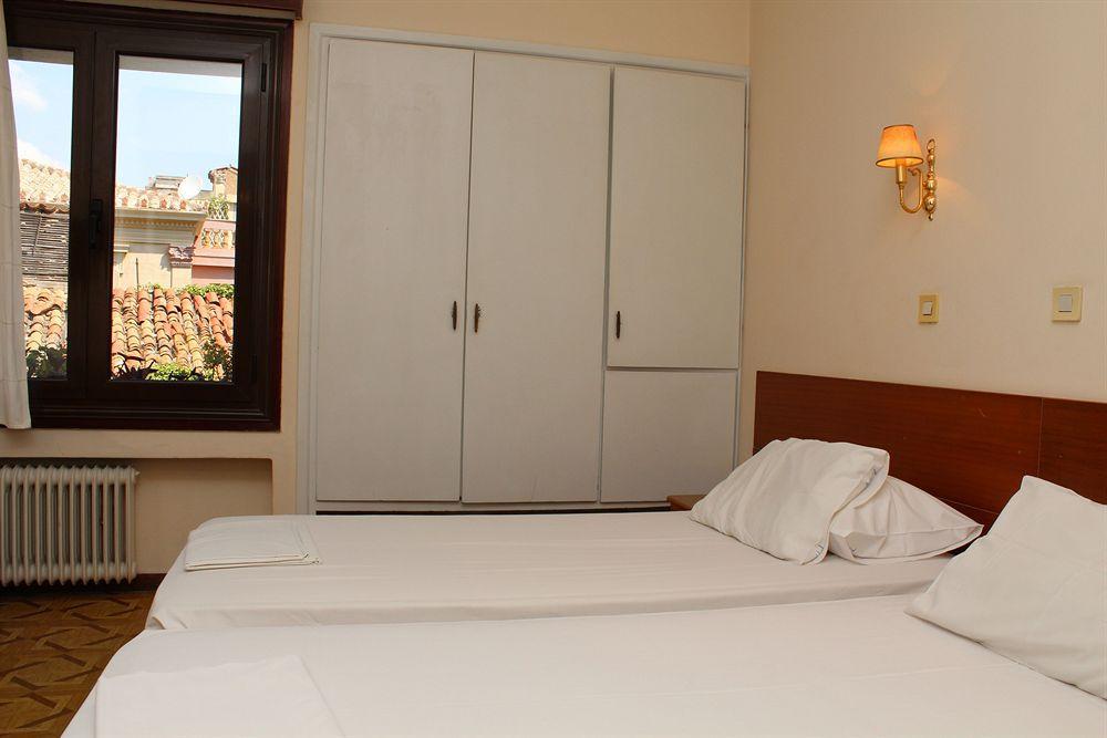Nefeli Hotel Афіни Екстер'єр фото