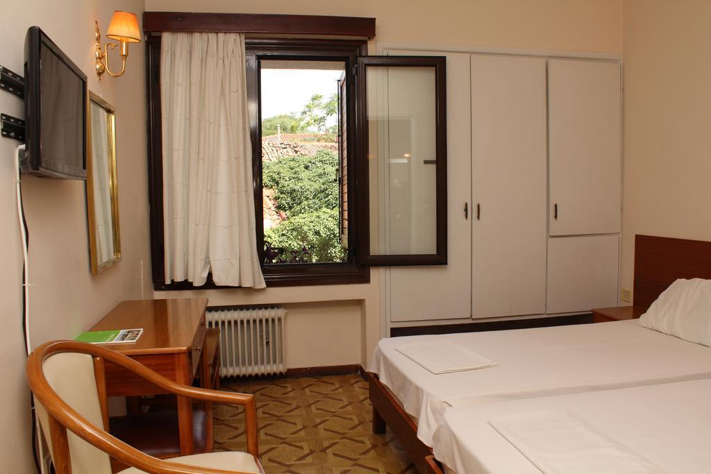 Nefeli Hotel Афіни Екстер'єр фото